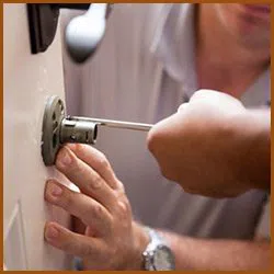 Interstate Locksmith Shop Des Moines, IA 515-310-0778 - 3-cheap-locksmith